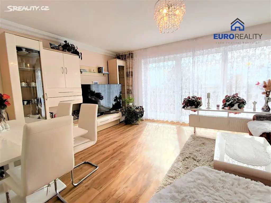 Prodej  rodinného domu 300 m², pozemek 799 m², Líšťany, okres Plzeň-sever