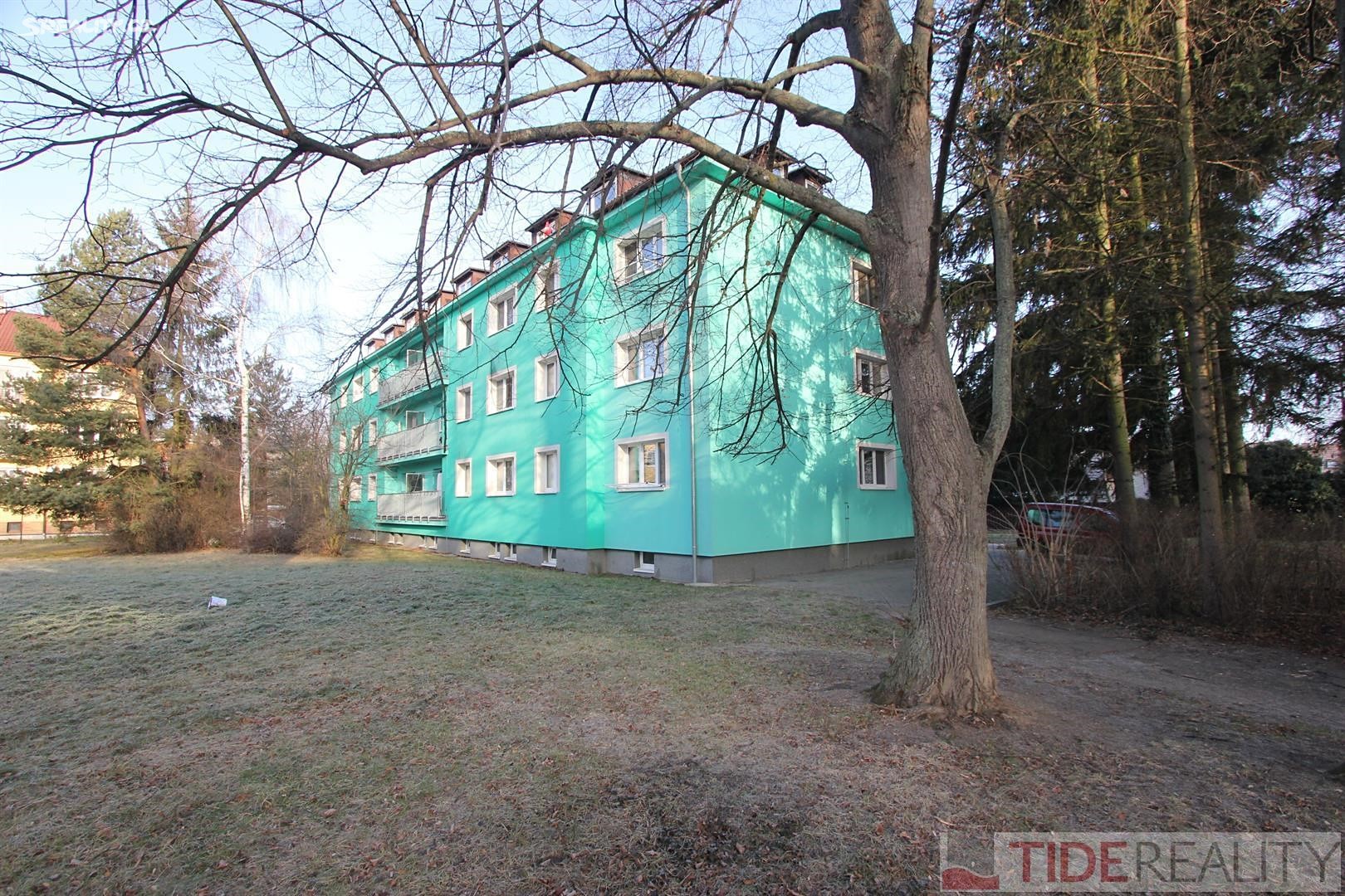 Pronájem bytu 2+1 60 m², V bytovkách, Praha 10 - Uhříněves