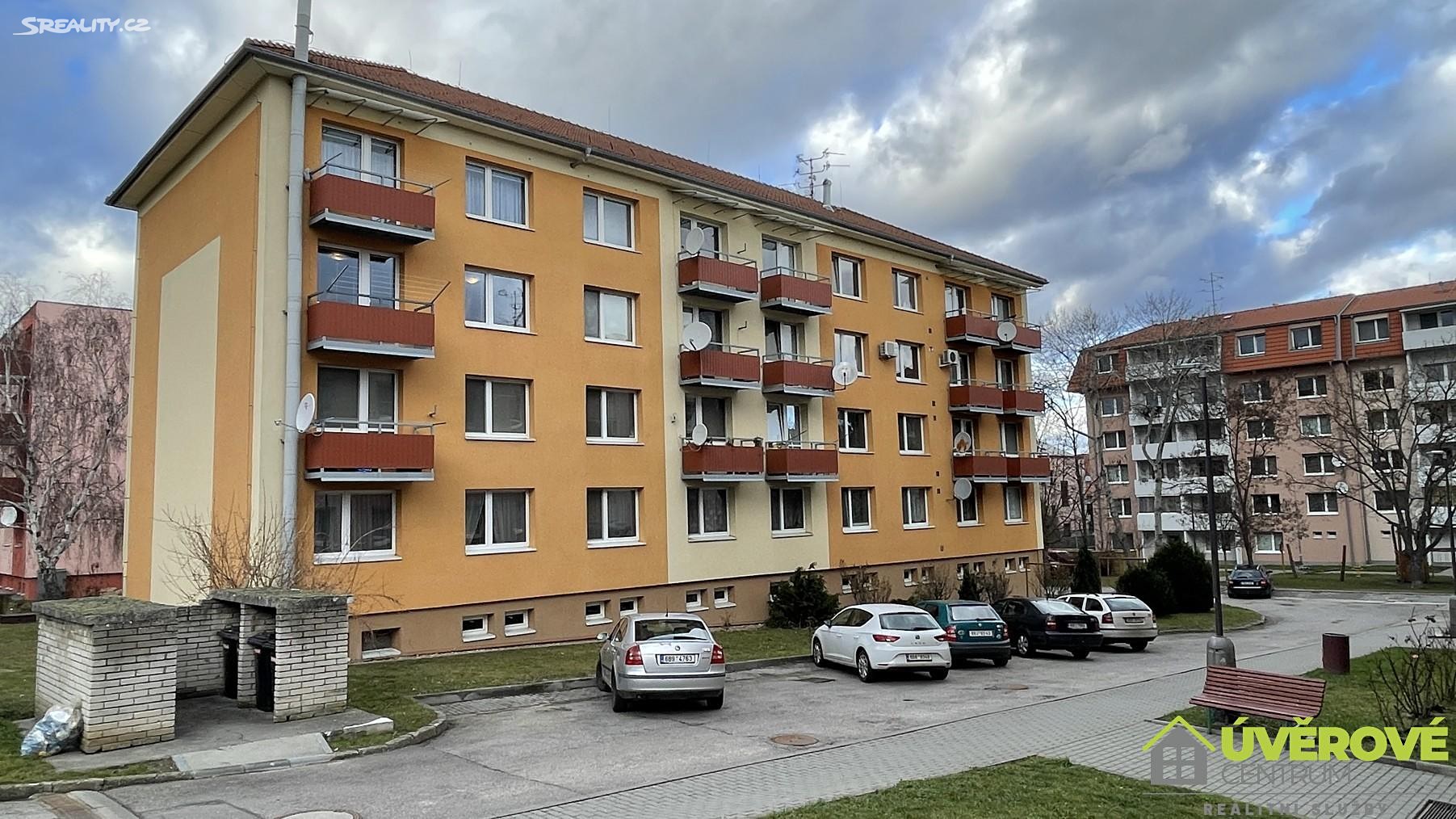 Pronájem bytu 2+1 59 m², Pod Zámkem, Valtice