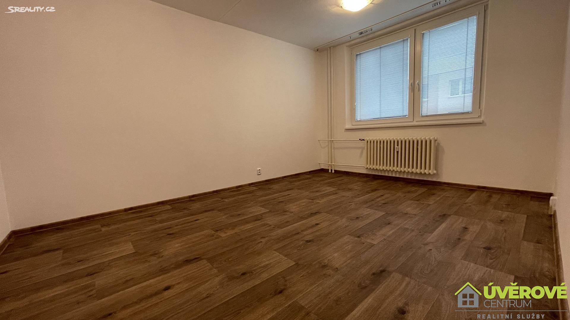 Pronájem bytu 2+1 59 m², Pod Zámkem, Valtice
