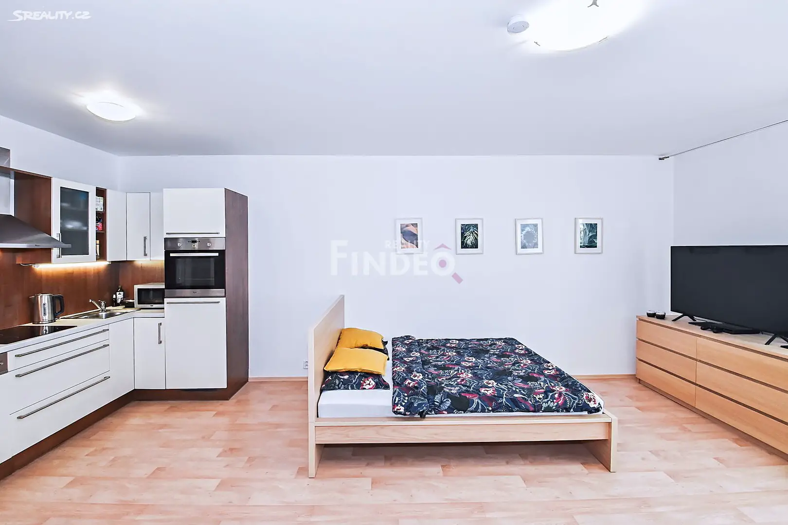 Pronájem bytu 1+kk 40 m², Zubrnická, Praha 9 - Prosek