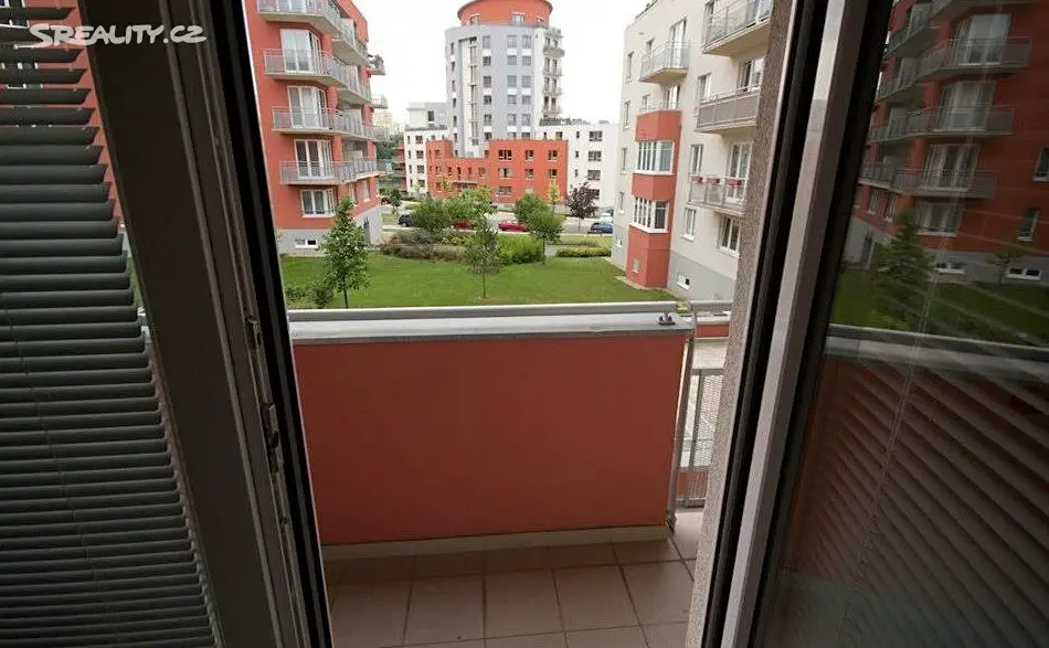 Pronájem bytu 2+kk 50 m², Praha 4 - Záběhlice