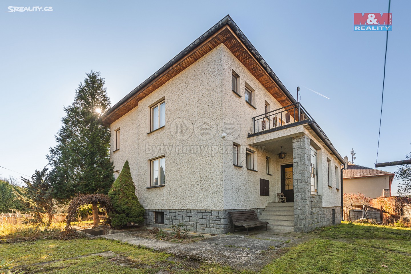 Prodej  rodinného domu 220 m², pozemek 870 m², Louňovice pod Blaníkem, okres Benešov
