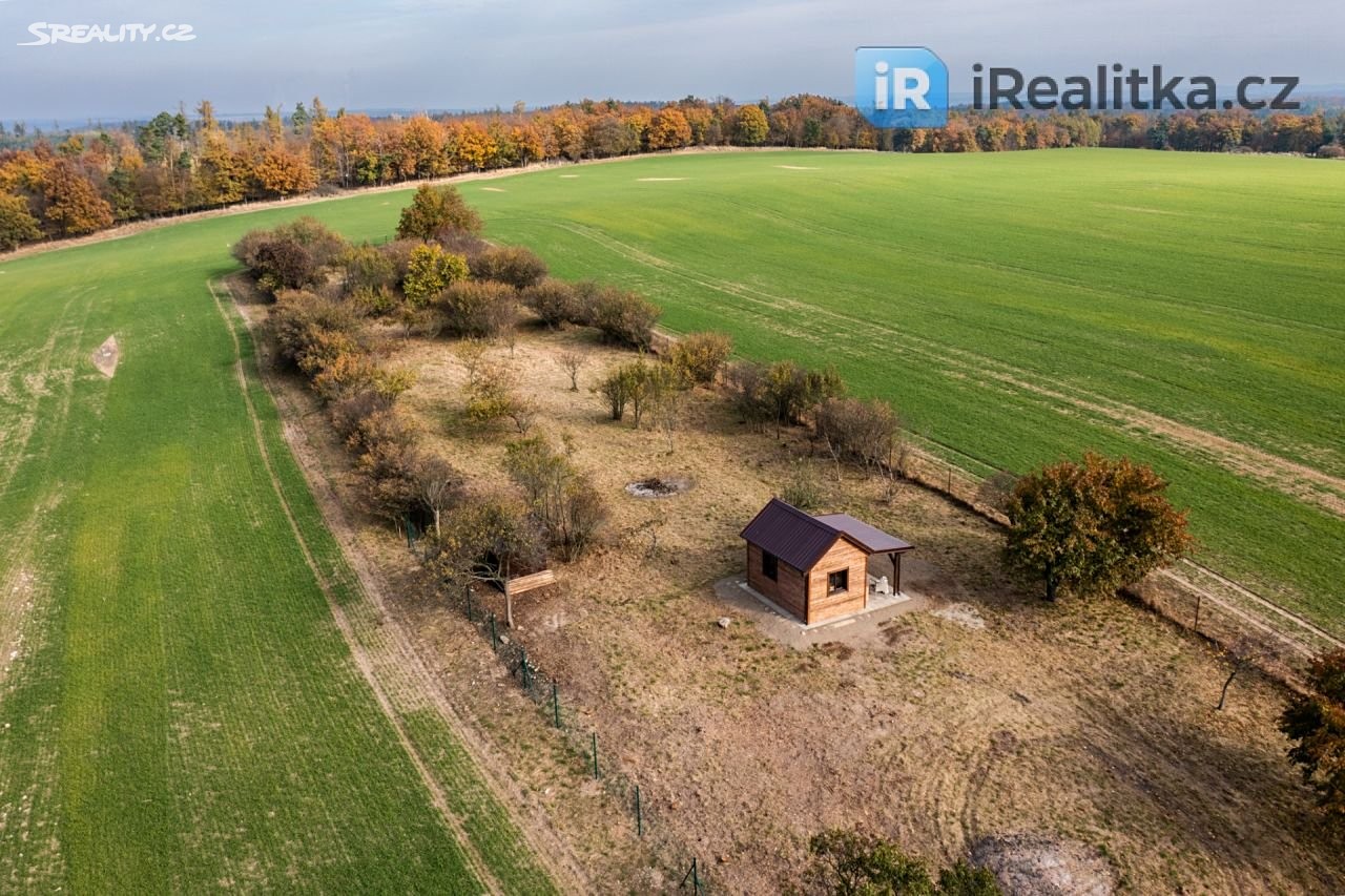 Prodej  pozemku 4 437 m², Vranovská Ves, okres Znojmo