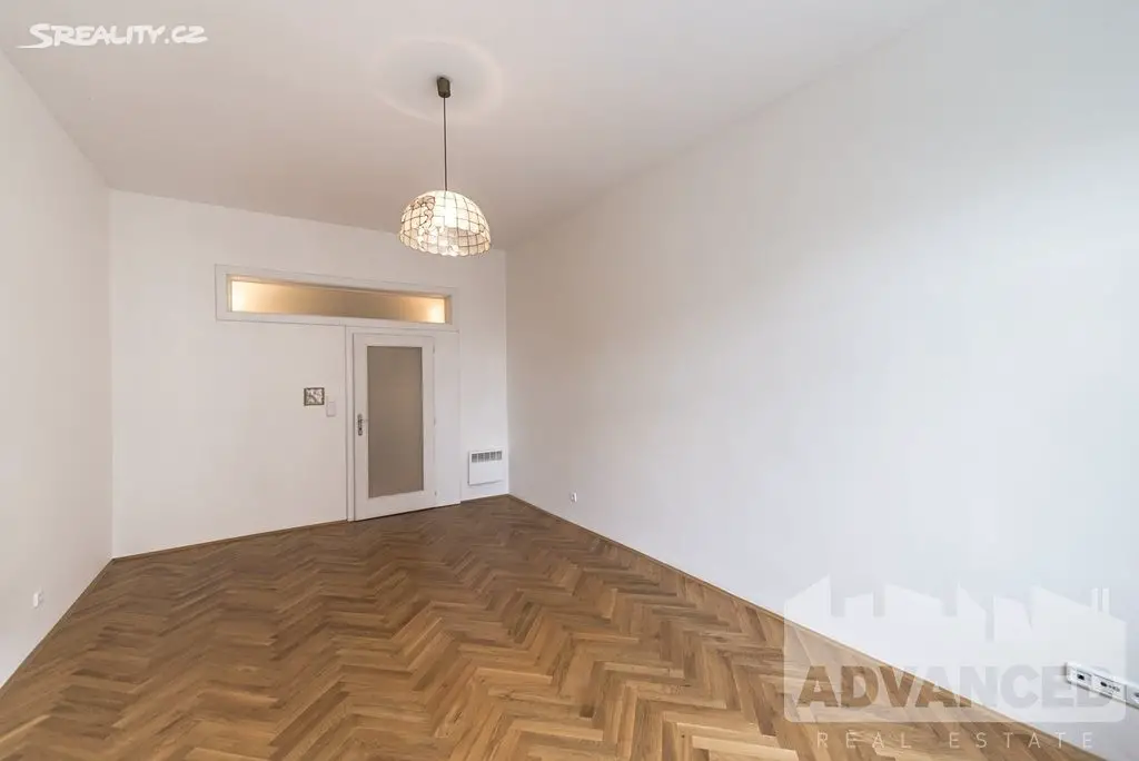 Pronájem bytu 1+1 42 m², Viktora Huga, Praha 5 - Smíchov