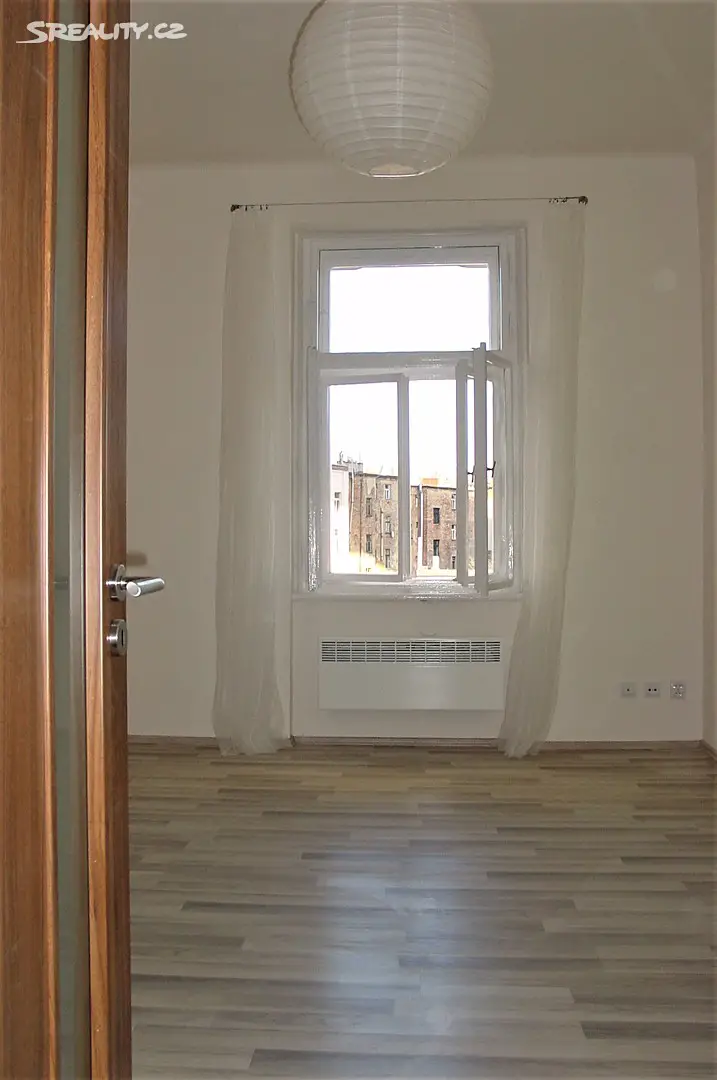 Pronájem bytu 2+1 48 m², Svatoplukova, Praha - Nusle