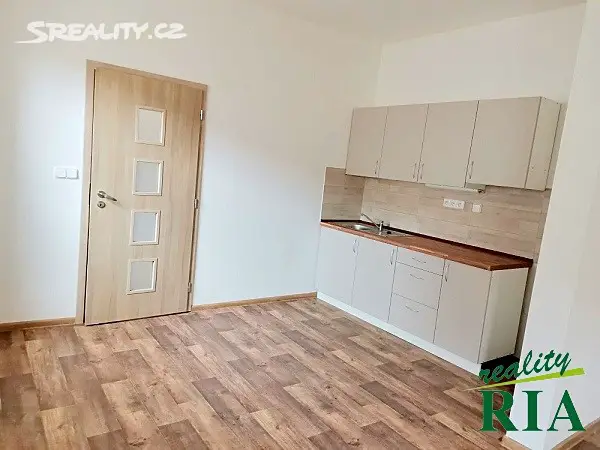 Pronájem bytu 2+kk 37 m², Komenského, Poděbrady - Poděbrady III