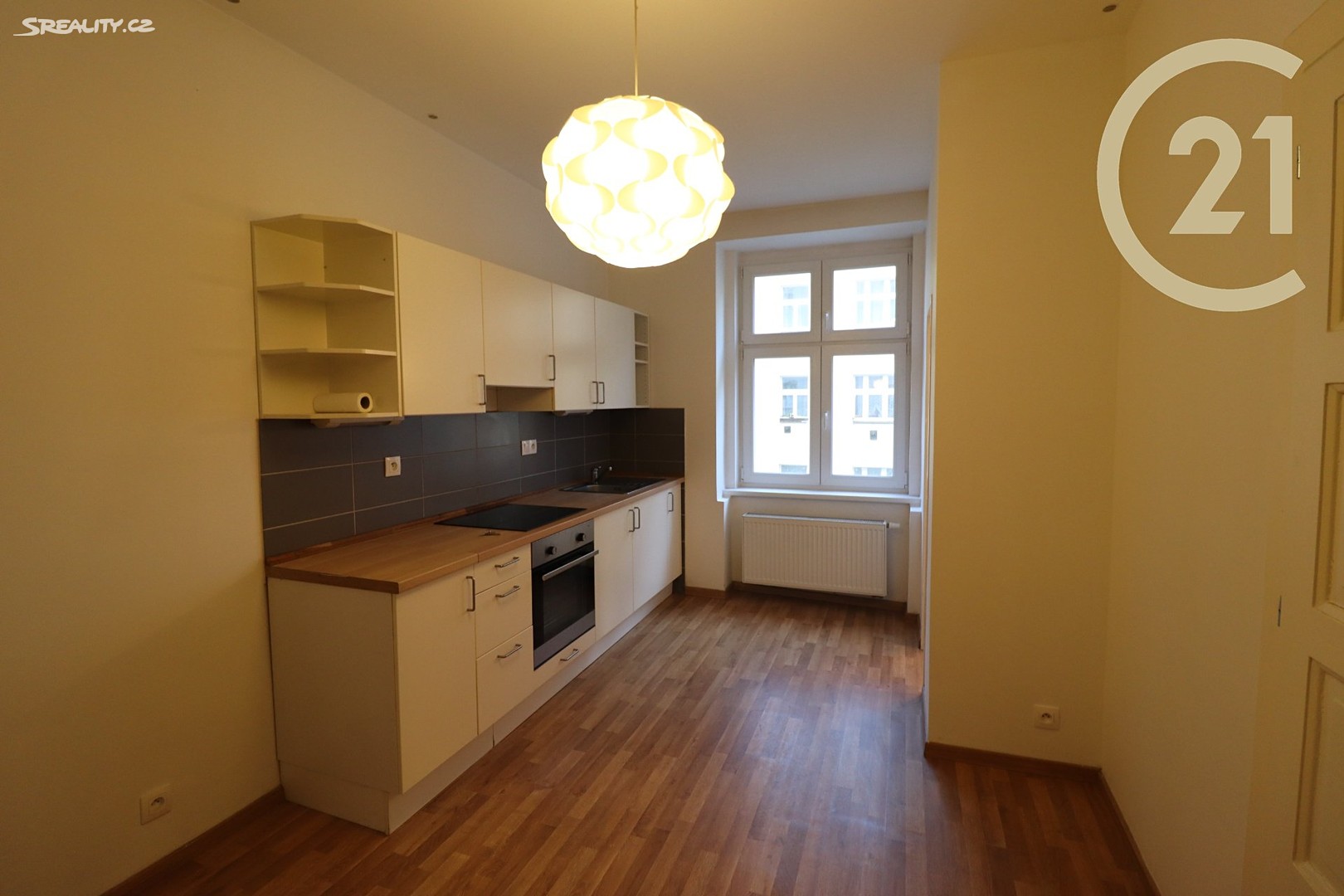Pronájem bytu 1+1 43 m², Žerotínova, Praha 3 - Žižkov