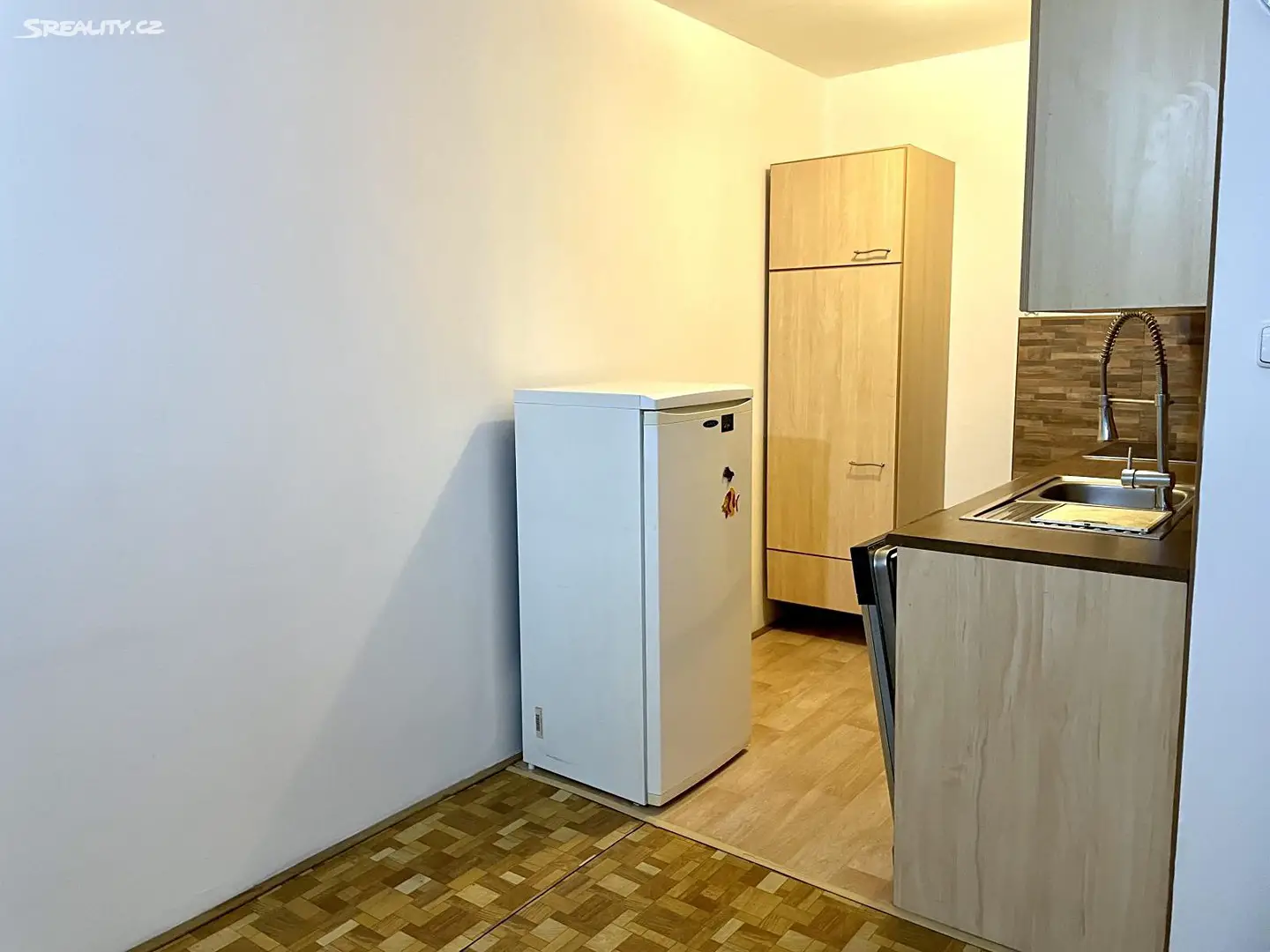 Pronájem bytu 2+kk 44 m², Frýdlantská, Praha 8 - Kobylisy
