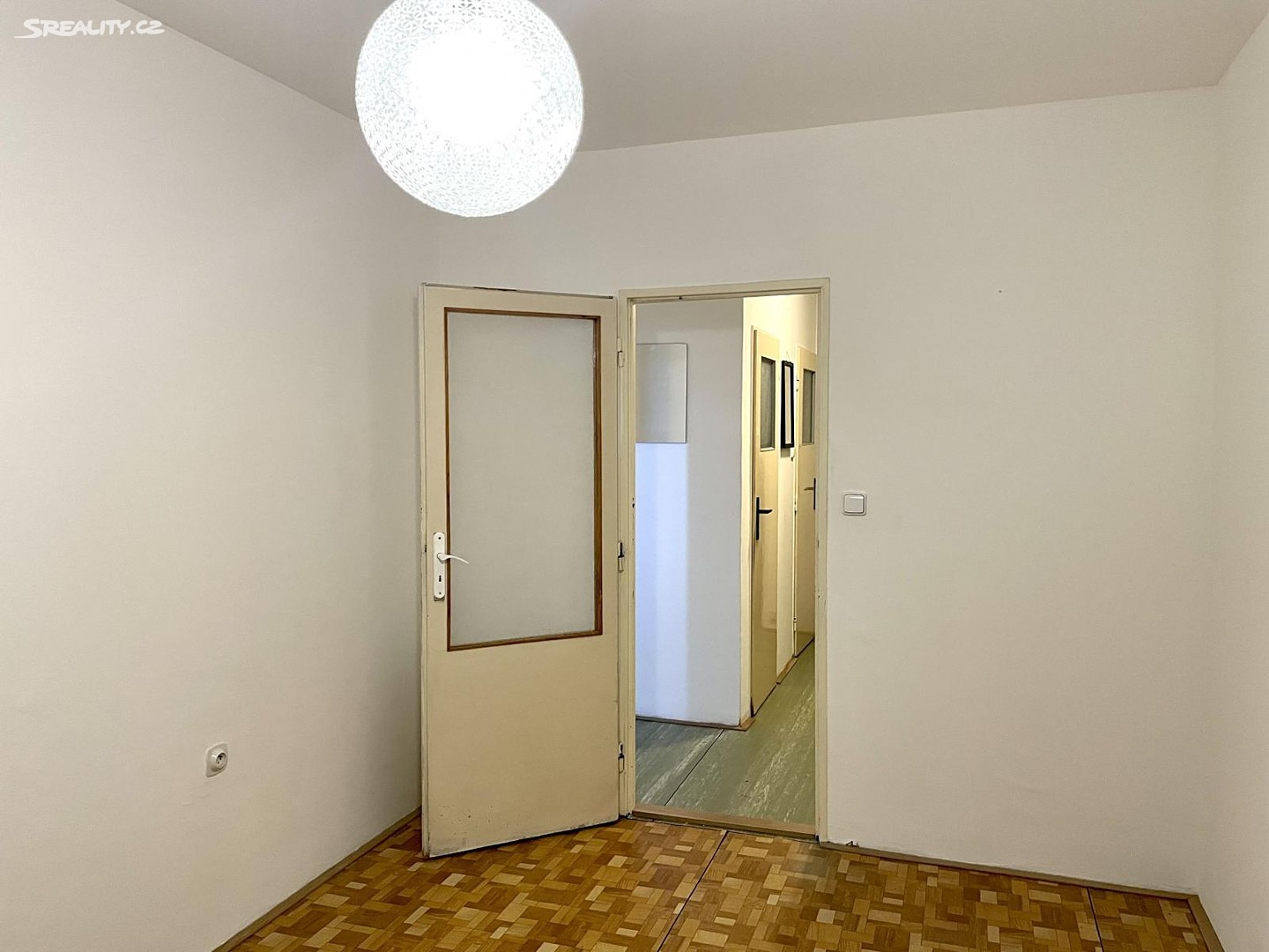 Pronájem bytu 2+kk 44 m², Frýdlantská, Praha 8 - Kobylisy