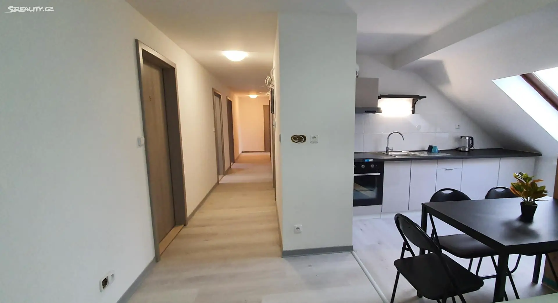 Pronájem bytu 5+1 113 m², Ronkova, Praha 8 - Libeň