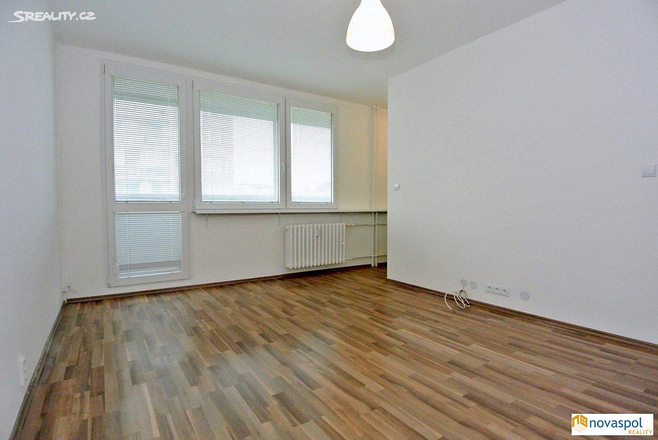 Pronájem bytu 1+kk 25 m², Na úlehli, Praha 4 - Michle