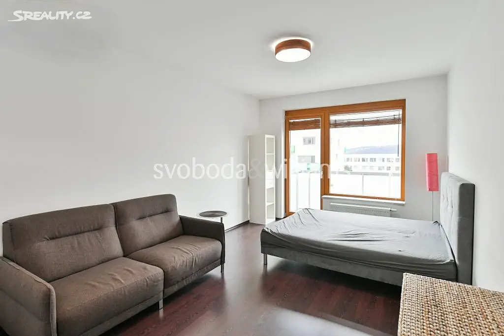 Pronájem bytu 1+kk 36 m², Československého exilu, Praha 4 - Modřany