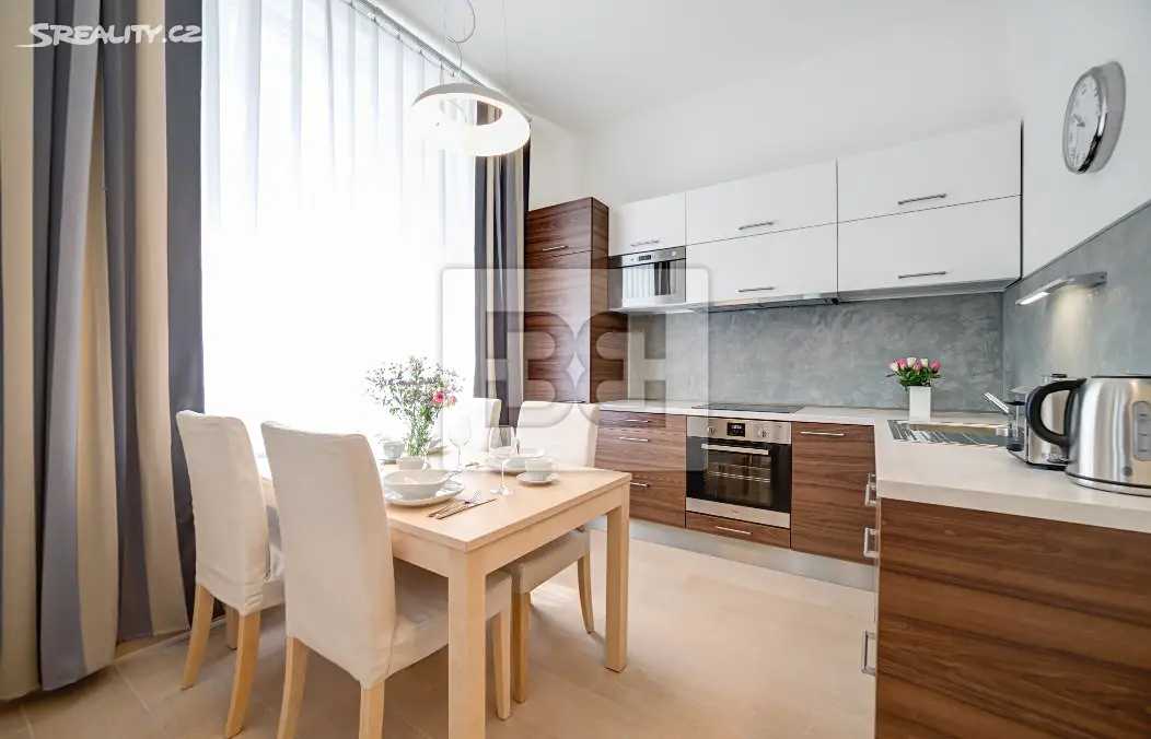 Pronájem bytu 2+1 72 m², Biskupská, Brno - Brno-město