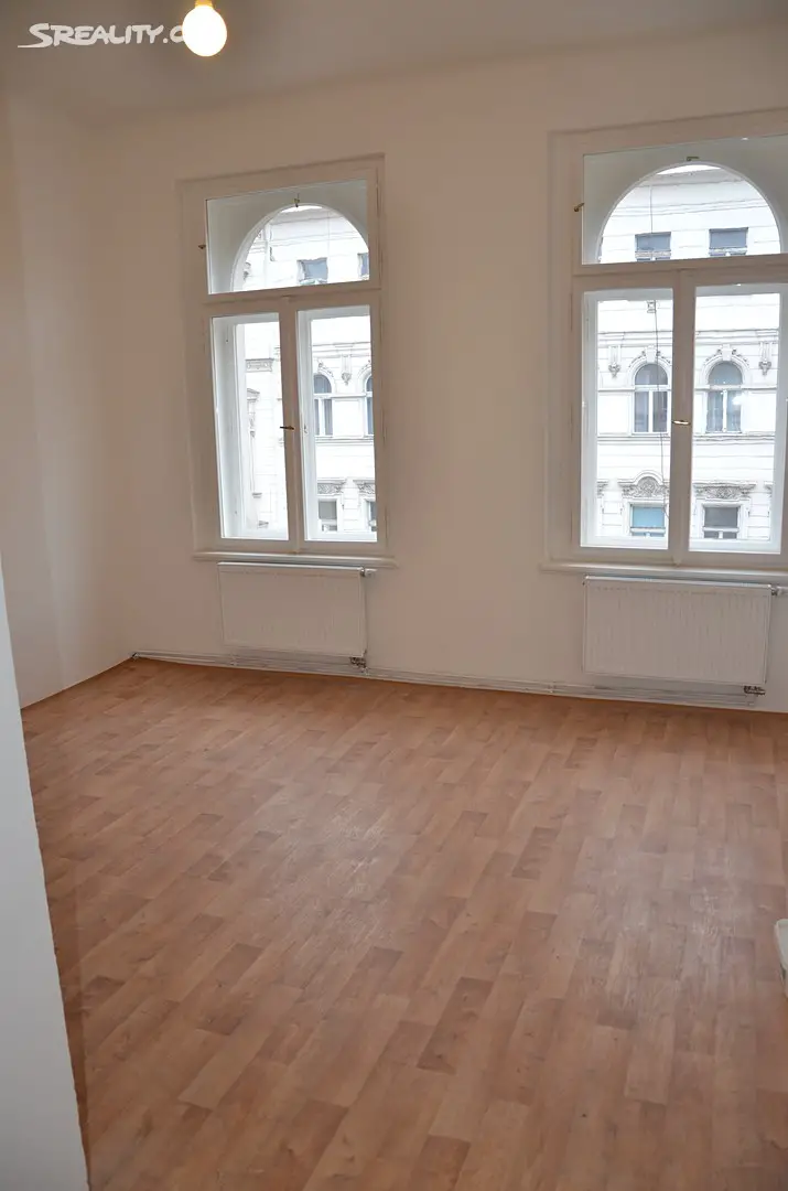Pronájem bytu 2+kk 53 m², Školská, Praha - Nové Město
