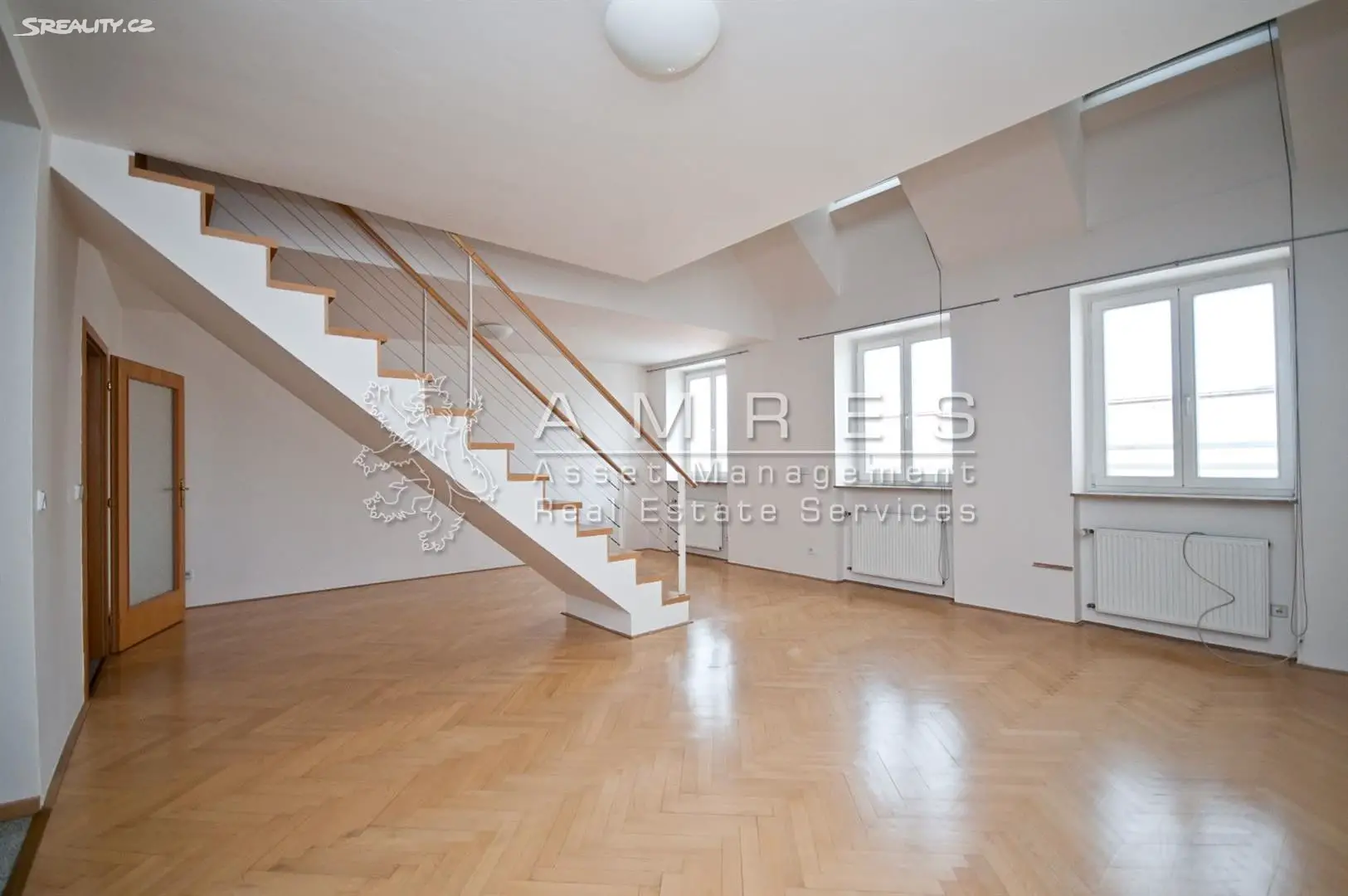 Pronájem bytu 3+1 107 m² (Mezonet), Růžová, Praha 1 - Nové Město