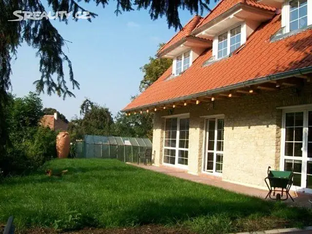 Pronájem  rodinného domu 260 m², pozemek 600 m², Středokluky, okres Praha-západ