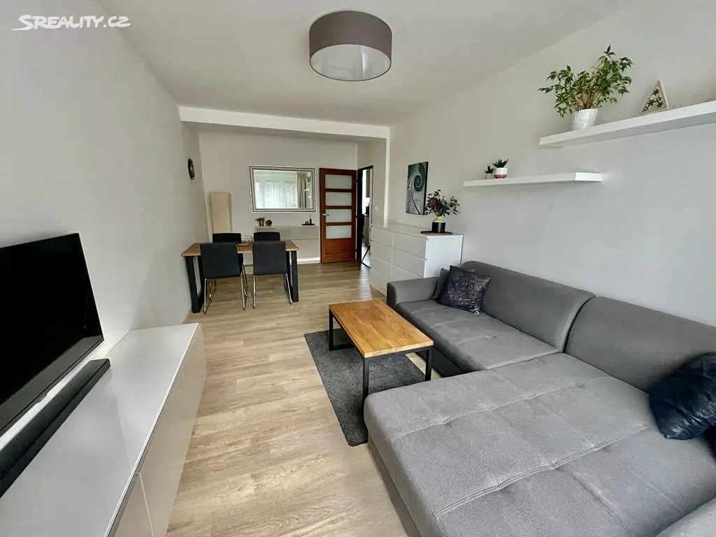 Prodej bytu 2+1 53 m², Trenčínská, Praha 4 - Záběhlice