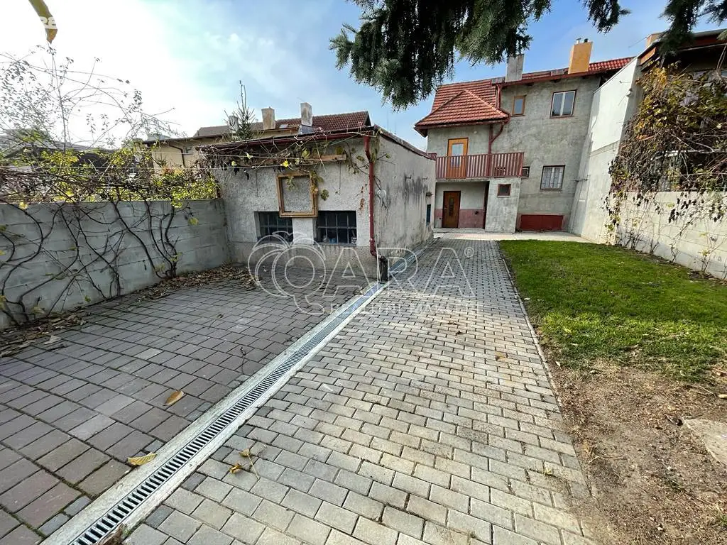Prodej  rodinného domu 168 m², pozemek 281 m², Na Jarově, Praha 3 - Žižkov