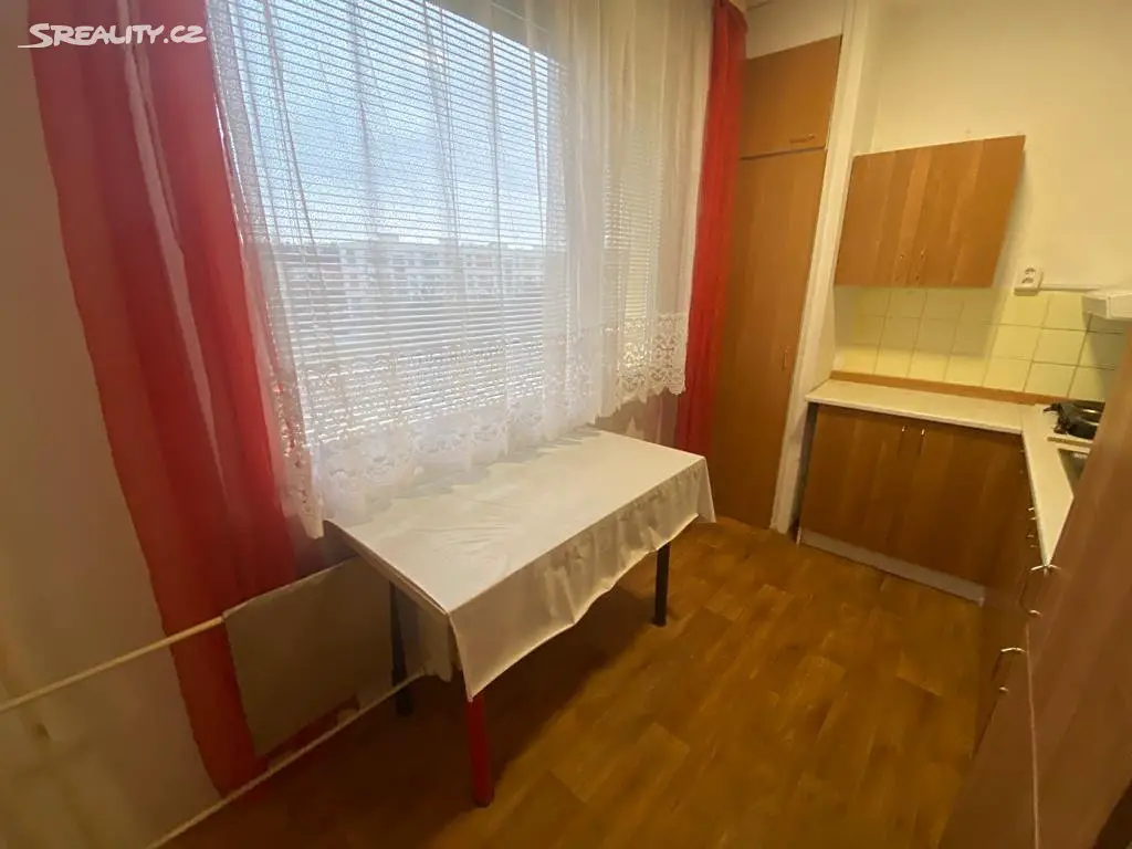 Pronájem bytu 1+1 35 m², Štefánikova, Hradec Králové - Moravské Předměstí