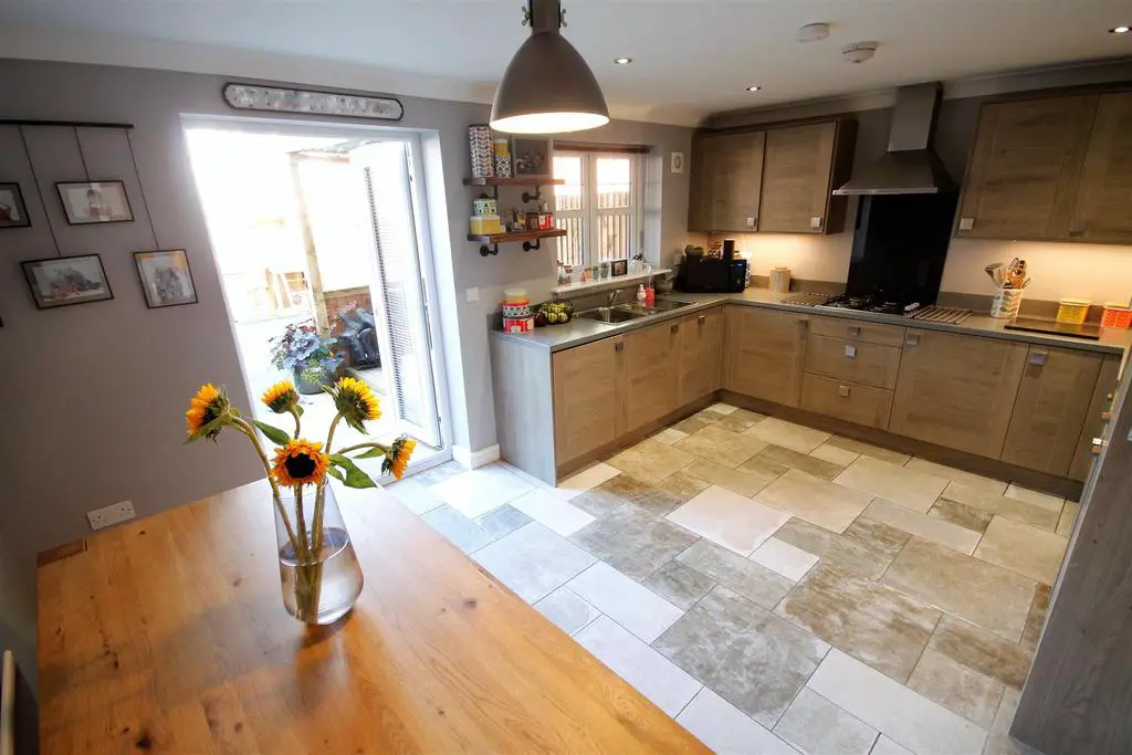 Open Plan Kitchen and Dining Room