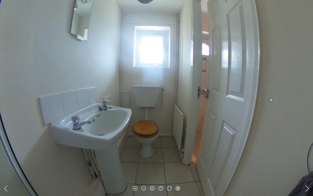 1 SC.Down.Bathroom5.jpg