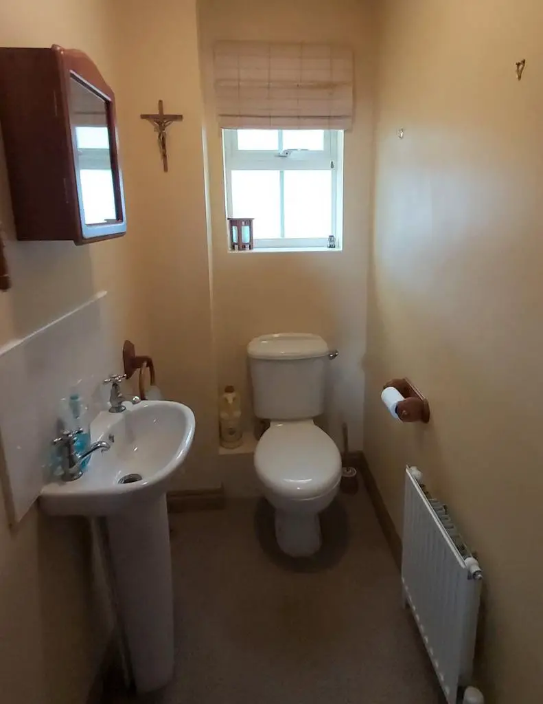 Cloakroom WC