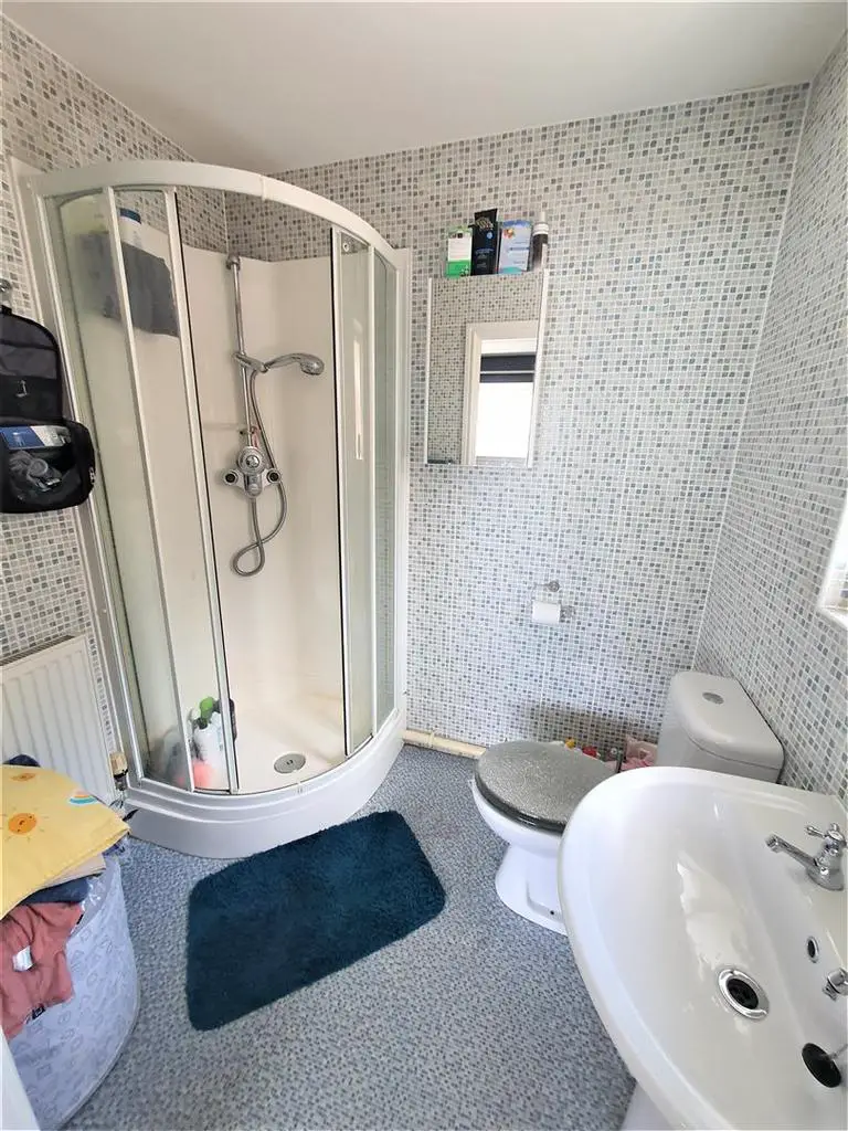 En suite Shower Room