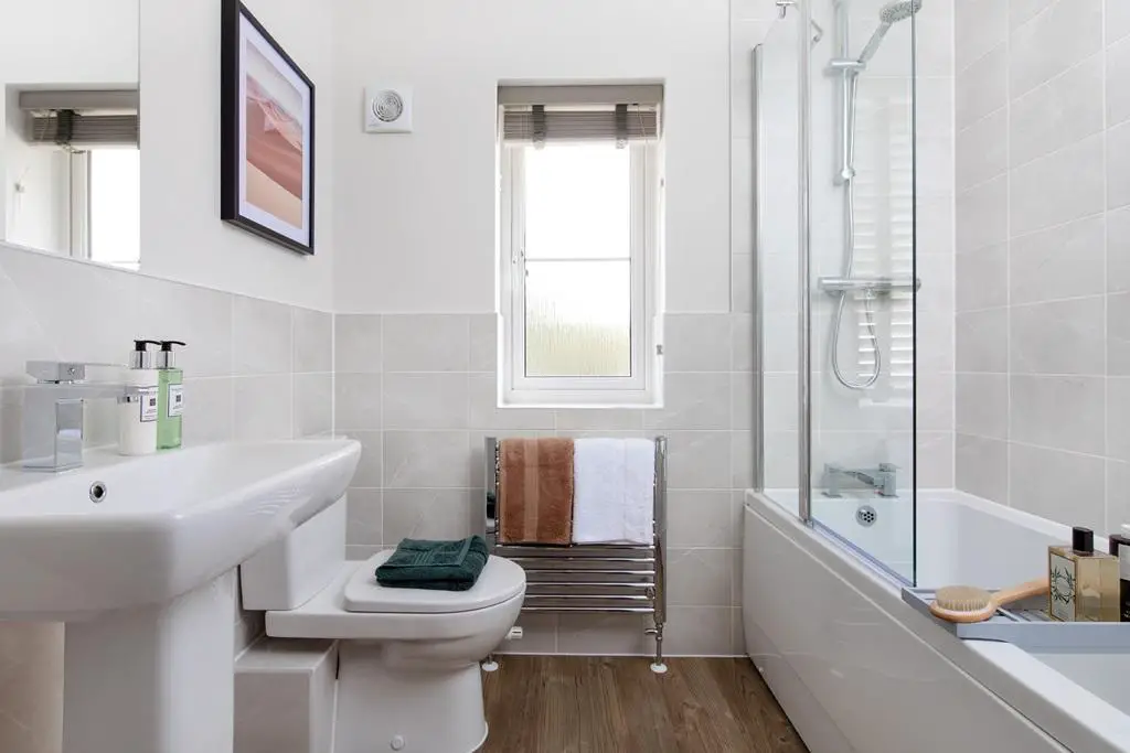 Family bathroom in the Radleigh 4 bedroom home
