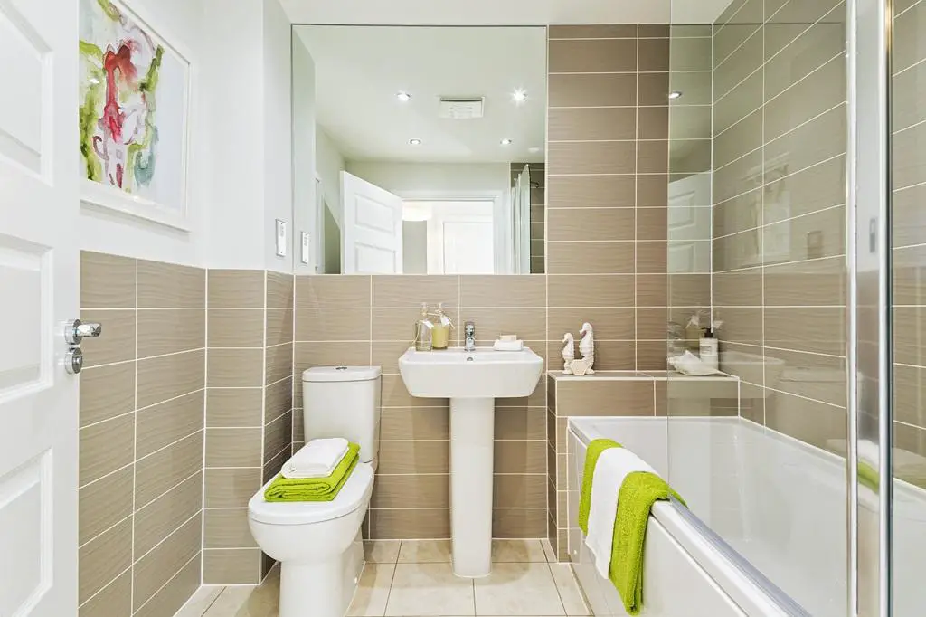 Family bathroom, wootton, 2 bed house type