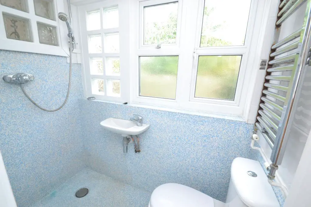 Shower room Three bedroom house for sale by auctio