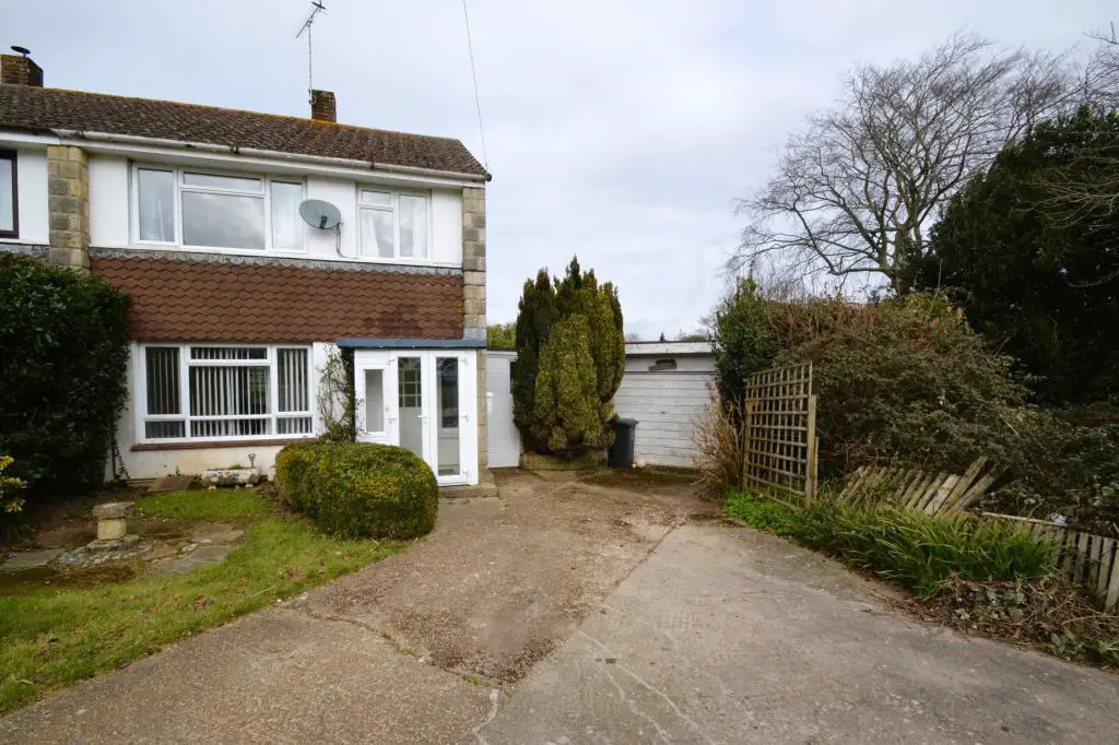 Three bedroom house for sale by auction Godshill I