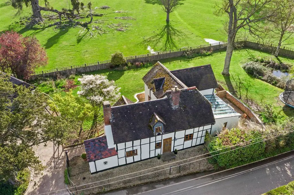 Mistletoe House     Front (aerial).jpg