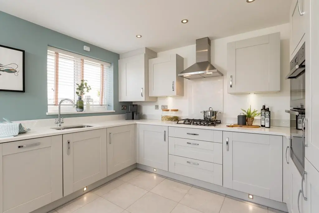 Well proportioned kitchen with plenty of storage