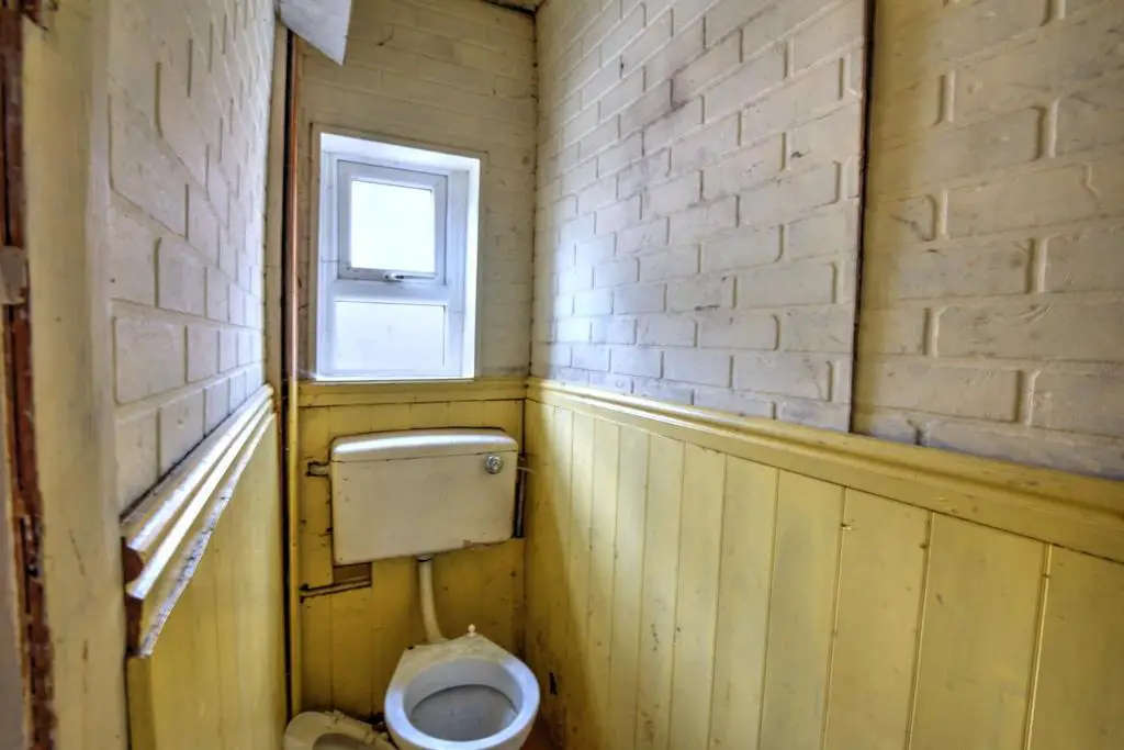 Downstairs WC.jpg