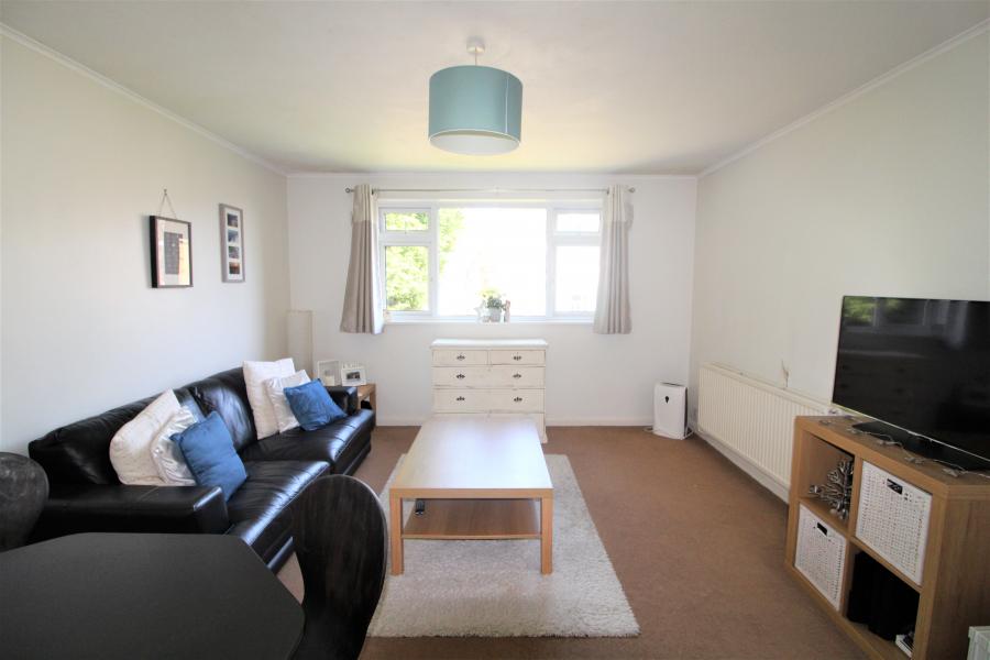 1 Bed Flat in Wimbledon situated moments away fro