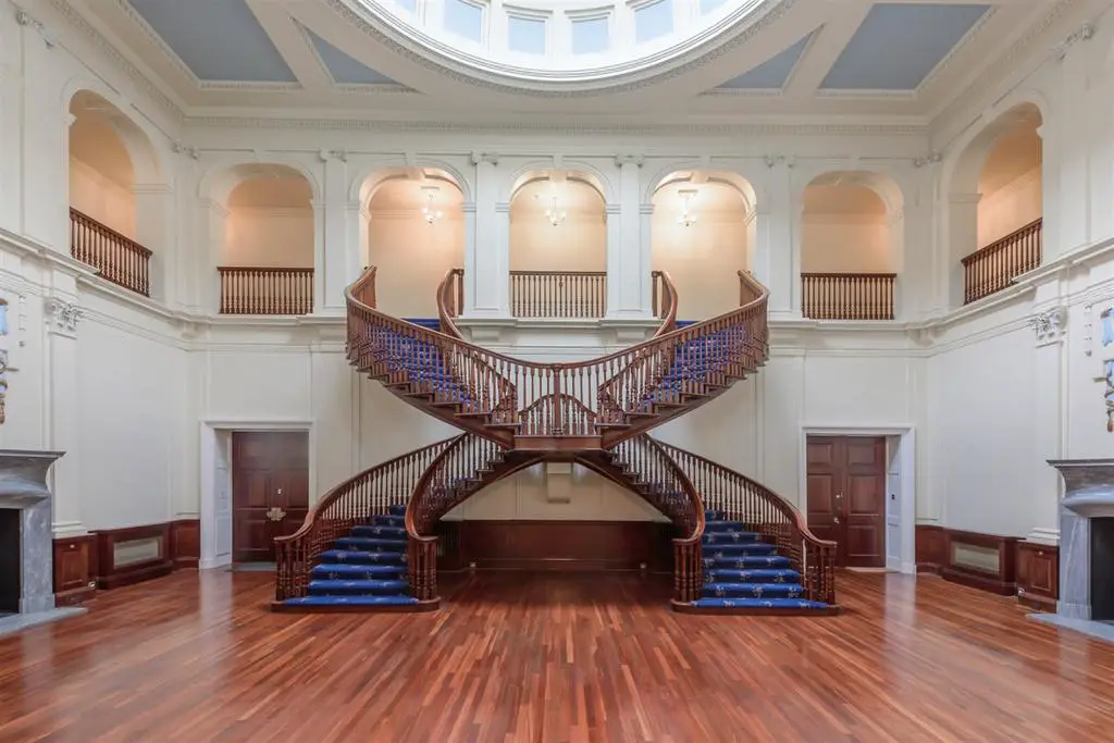Helix staircase