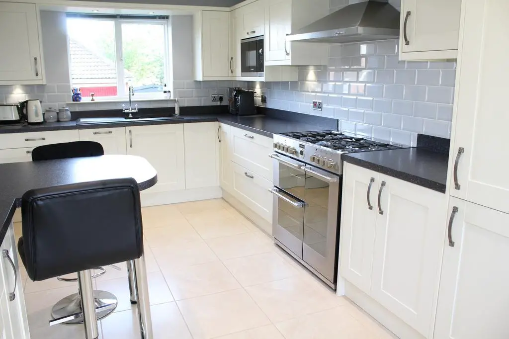 Fitted Breakfast  Kitchen