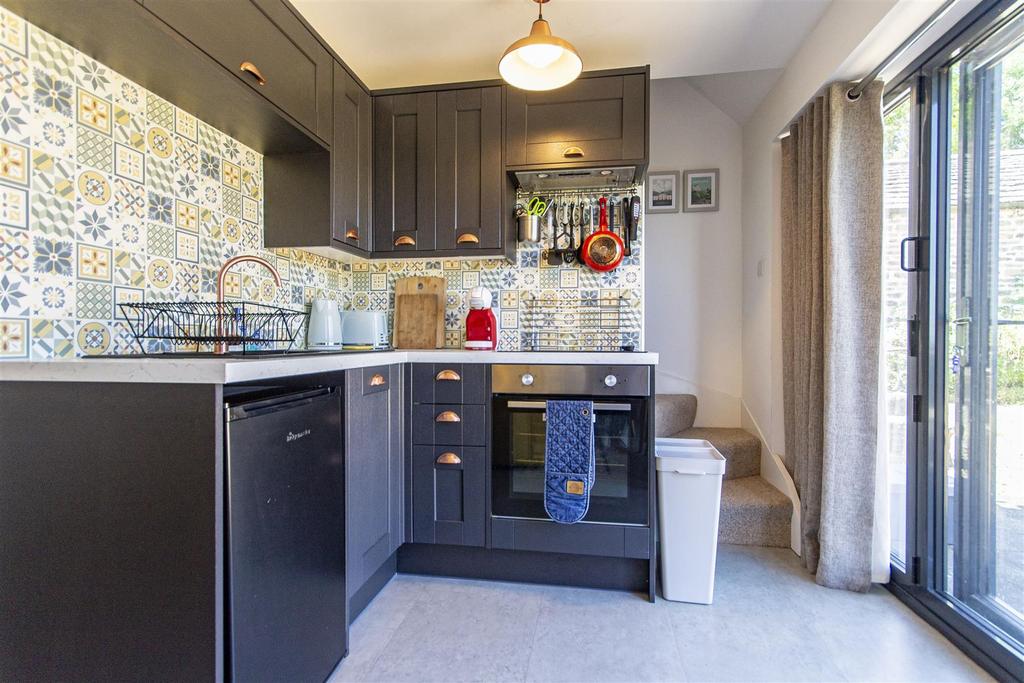 Annexe Living Room/Kitchen