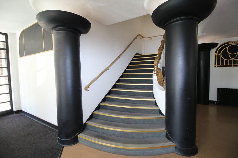 Stairs &amp; lifts to