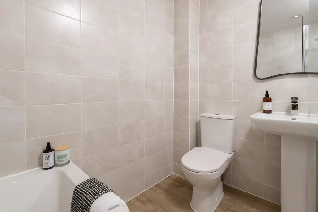 Internal image of the Alderney bathroom