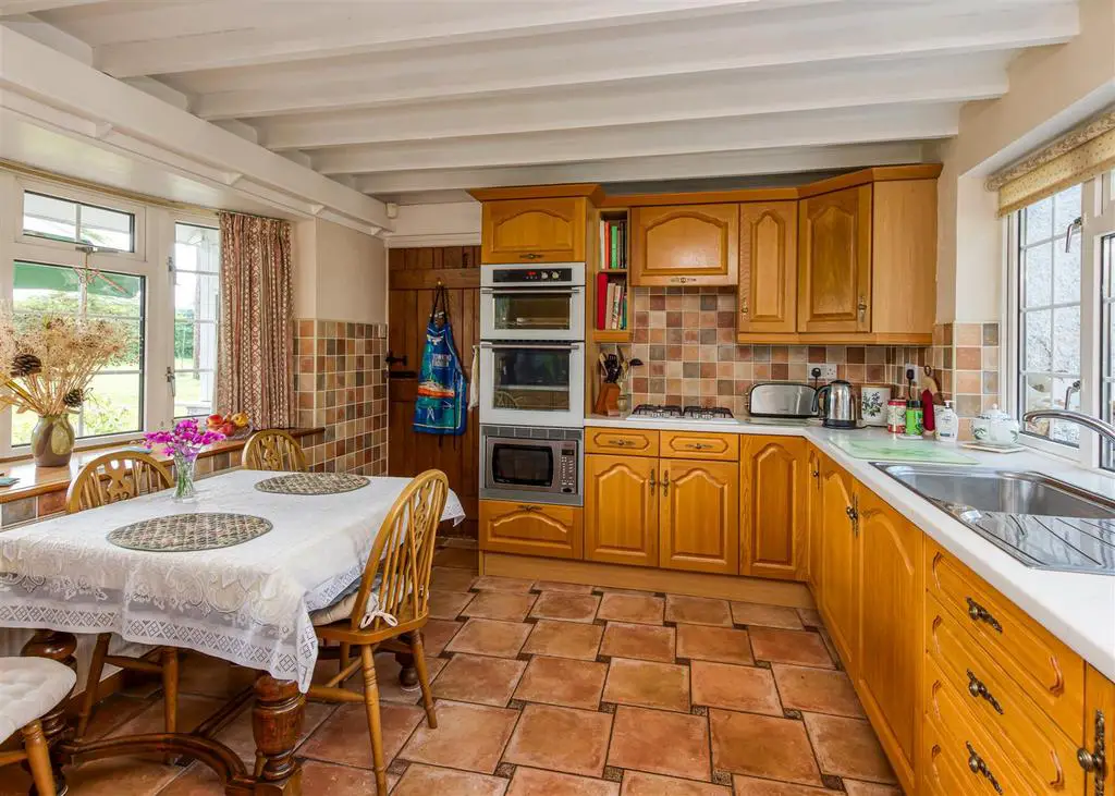 Rose Cottage kitchen1b.jpg
