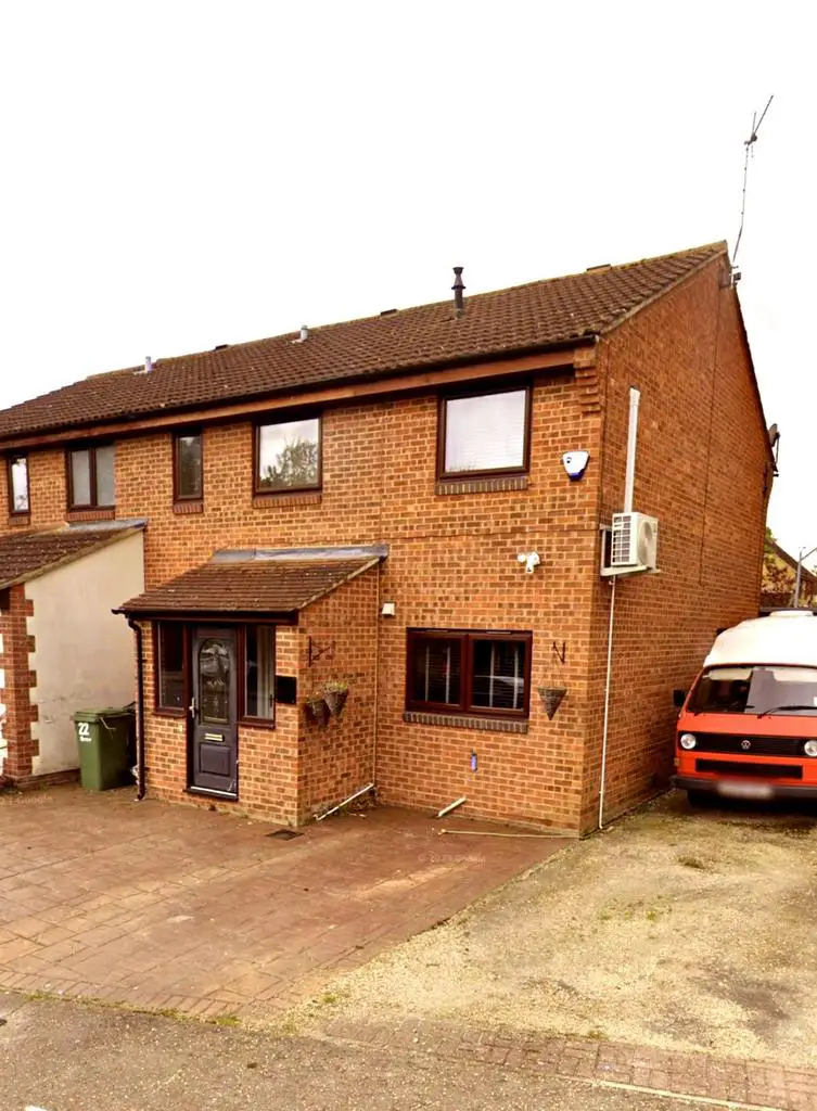 4 Bedroom semi detached house with 3 receptions a