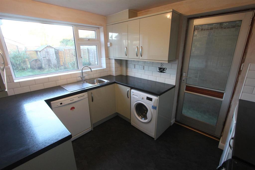 Refitted kitchen to rear