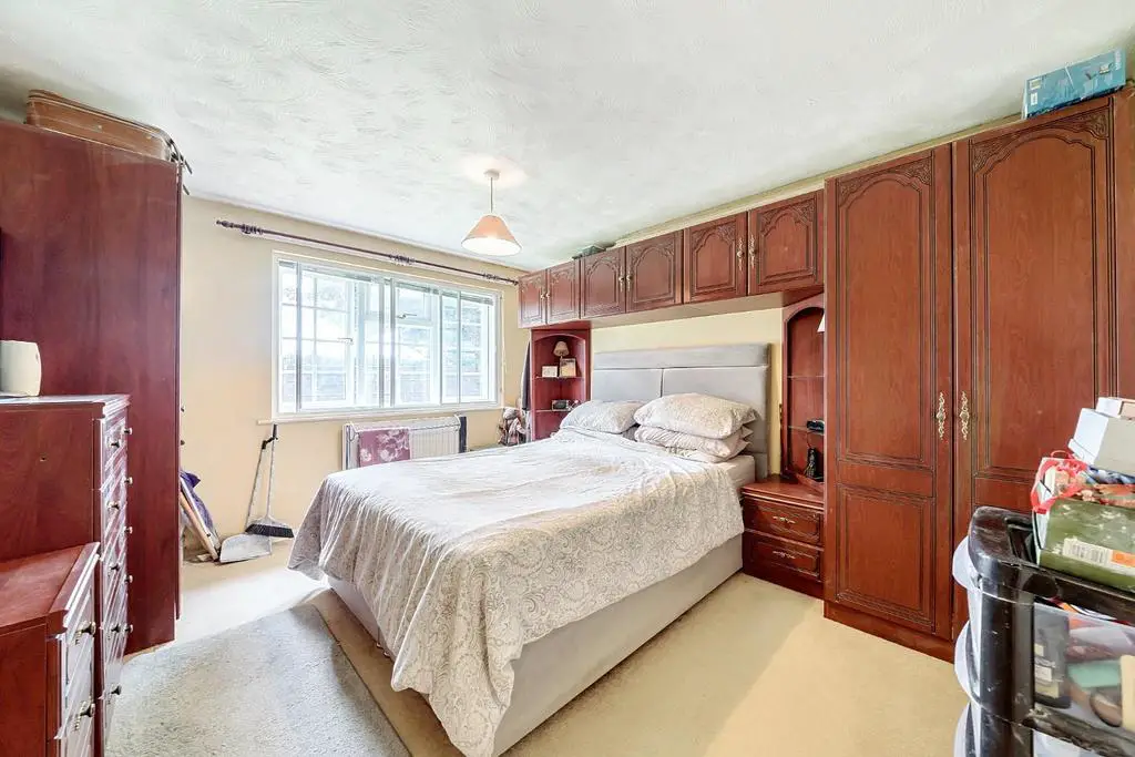 MASTER BEDROOM.jpg