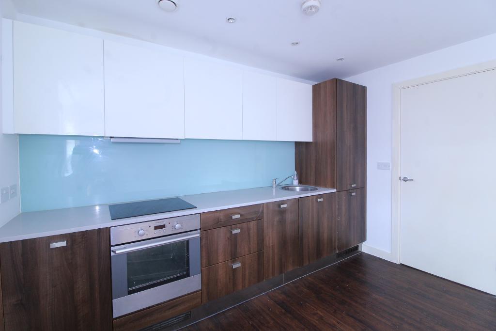 Two Bedroom Flat to Rent in the All Popular Icon
