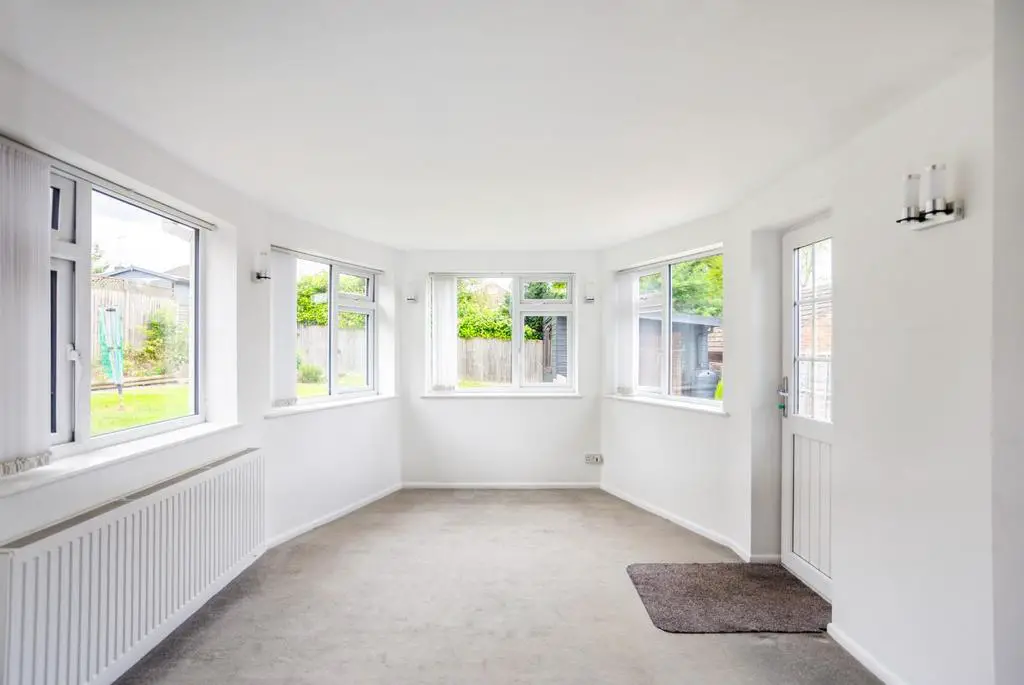 Sitting Room / Dining Room