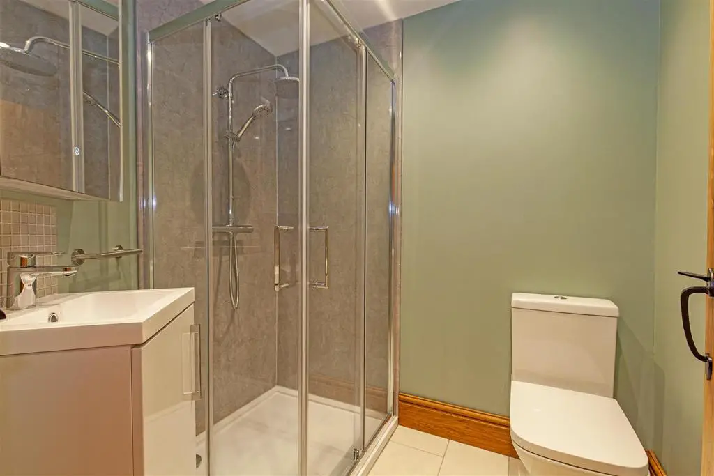 Shower Room 1.jpg