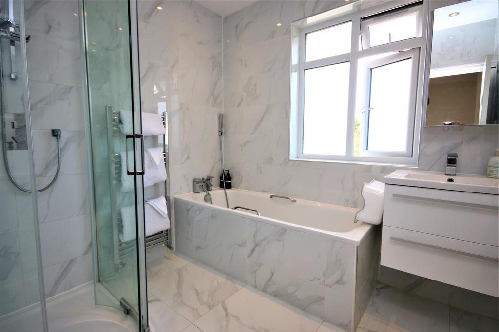 Luxury remodelled bathroom: