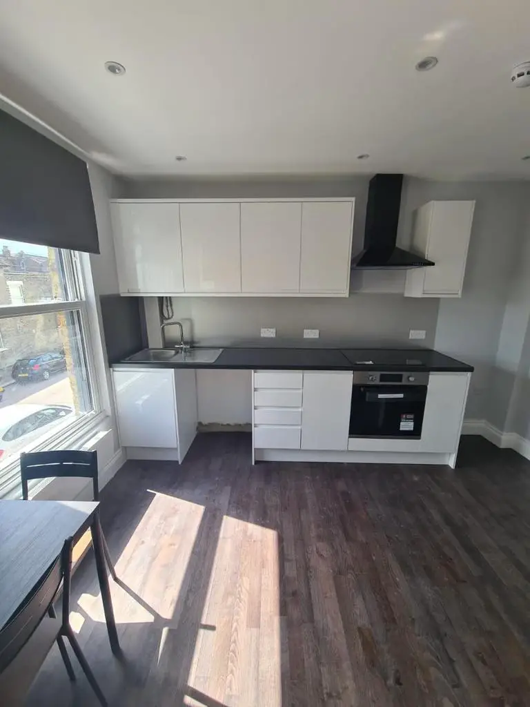 Ranelagh road nw10:   &#39;brand new double room incl